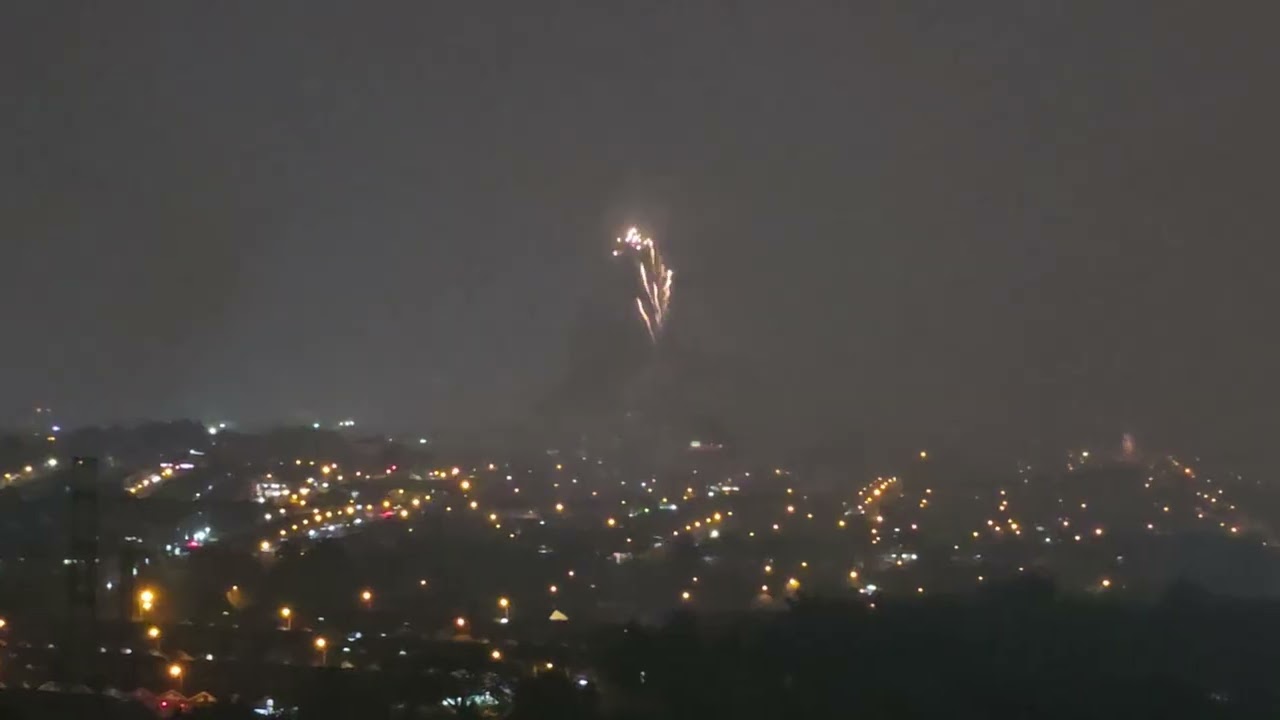 Kembang api malam imlek di Johor
