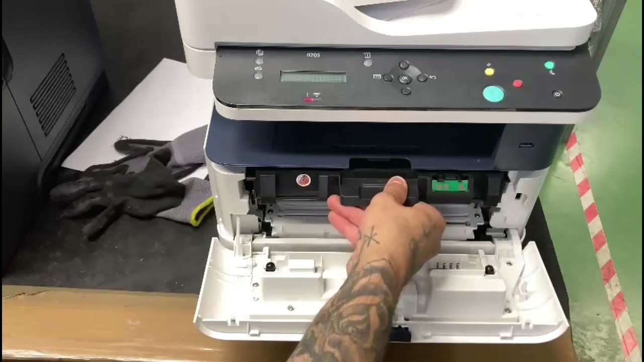 Come sostituire il gruppo tamburo della XEROX B205 codice 101R00664