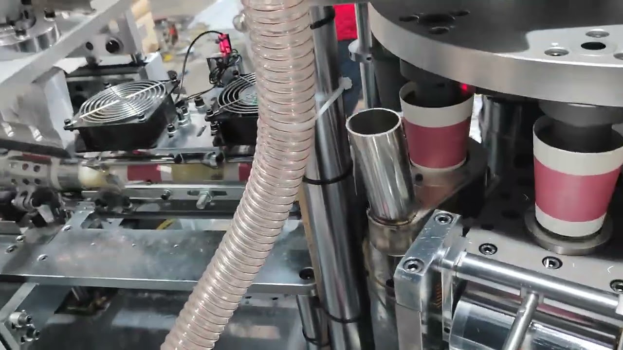 high speed machine forming 7oz paper cup,machine speed is stable running 150pcs/min