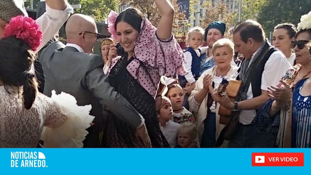 Arnedanos dedican en Zaragoza una sevillana a la Virgen del Pilar