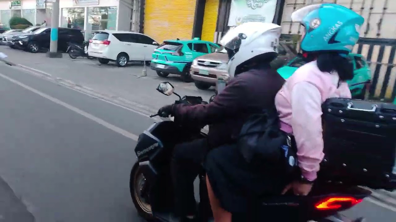 Jeepney Ride: 'Scared Delicates 1' (Montalban - Cubao)