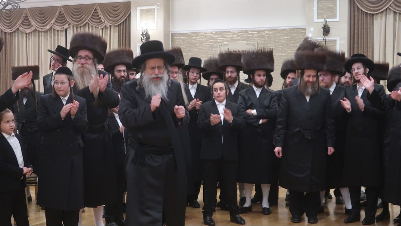 גאב''ד סאטמאר מאנסי ביים חתונה פונעם לאנג יעריגע הויז בחור החתן יעקב קאפיל האס