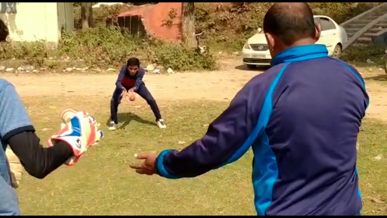 Close Catching Practice. Debatreya Sardar. | Straight Drive Sports. World Of Thakurs. #YoutubeShorts