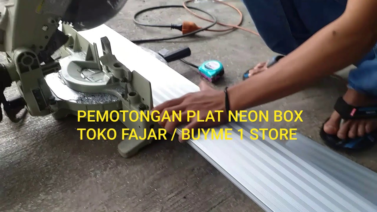 PLAT NEON BOX ALUMINIUM