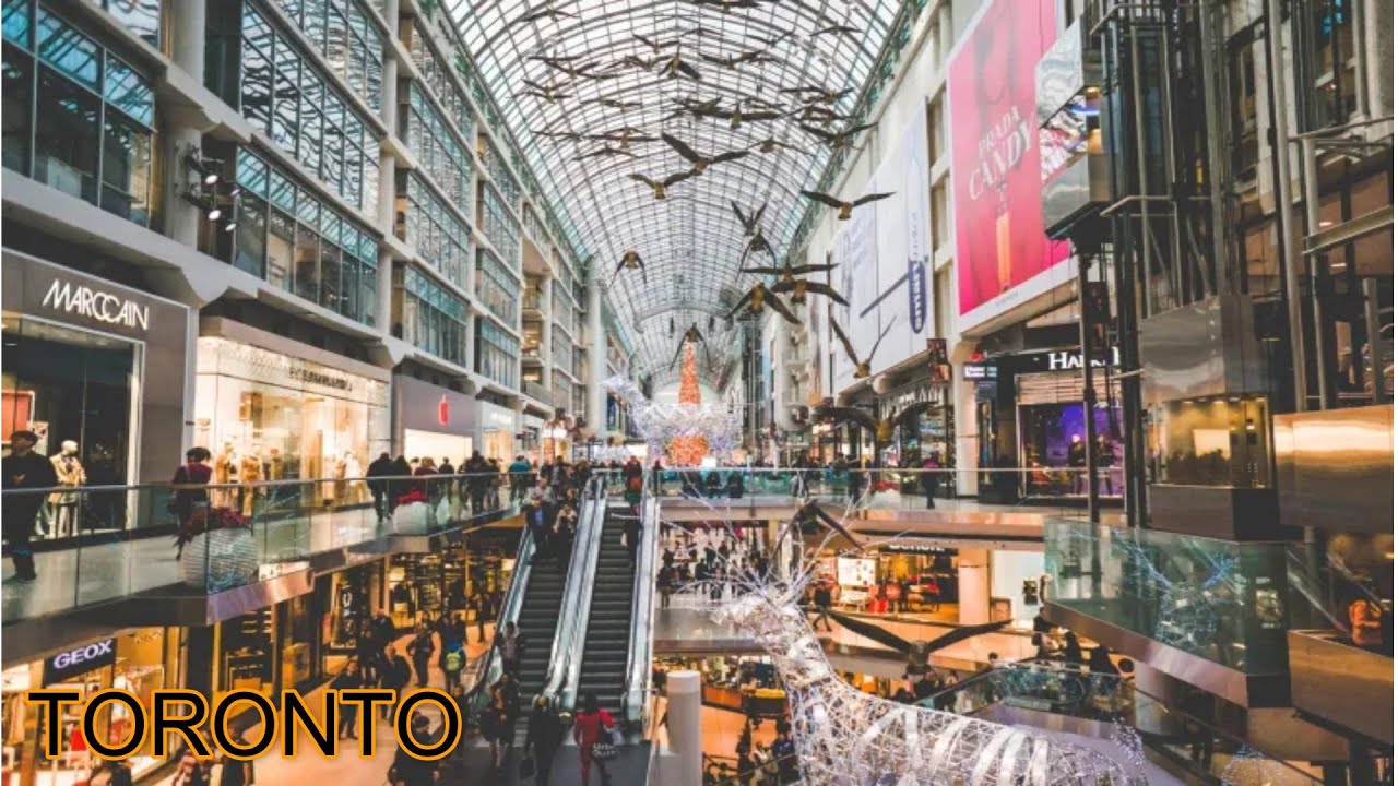 TORONTO CF EATON CENTRE MALL DUNDAS SQUARE