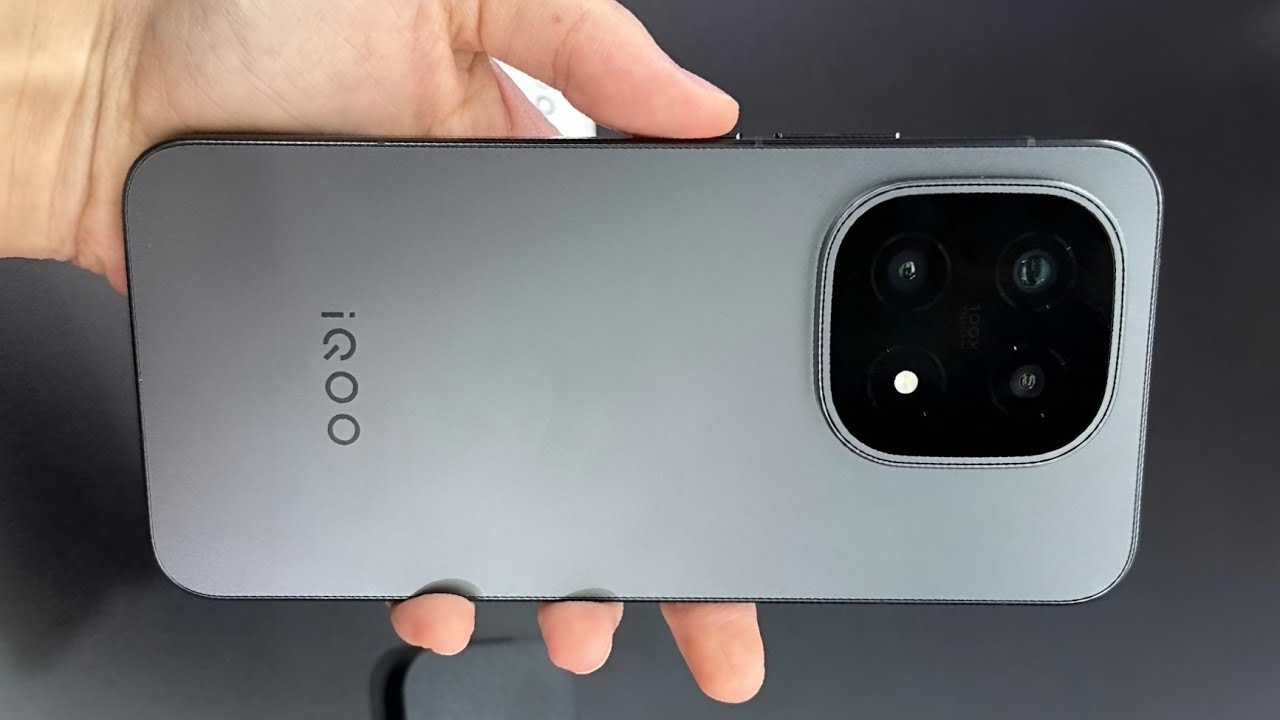 iQOO 15 Black Color Unboxing | Elegant Design Meets Beast Performance! 💥