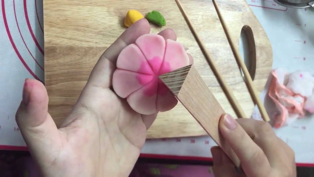 Wagashi cơ bản   Hứơng dẫn Tạo hình hoa cẩm chướng   YouTube