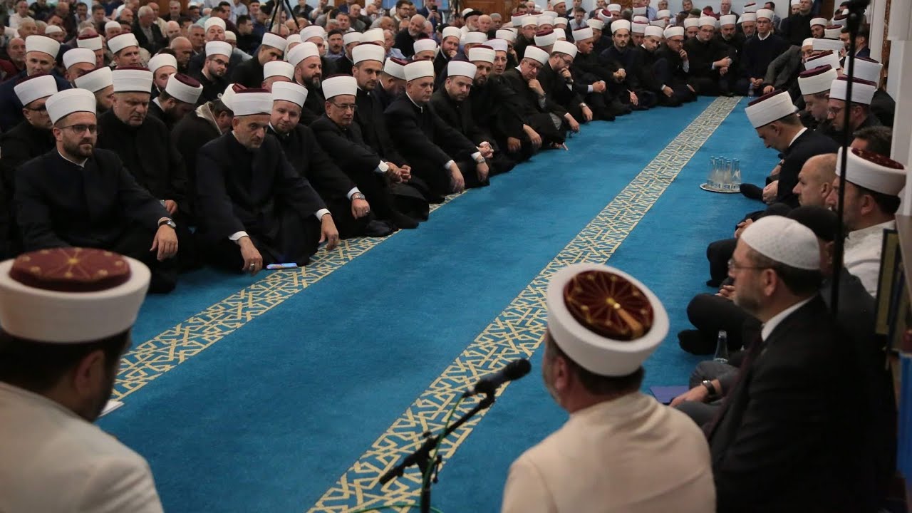 Reisul-ulema i predsjednik Diyaneta na mevludu u Istiklal džamiji