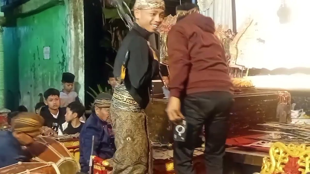 Sorotan 0.00 - 2.14 dari 🔴🟢▶️LIVE WAYANG KULIT DI PP MIFTAHUSSALAM BENDO PADAS NGAWI 