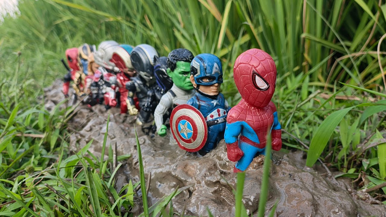 AVENGERS SUPERHERO STORY, MARVEL SPIDER-MAN 2, HULK, CAPTAIN AMERICA, THOR, IRON MAN, VENOM