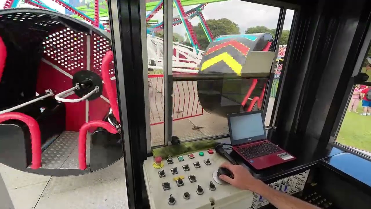 Выставка Rock 'n' Roll Paybox View на ярмарке развлечений в Крайстчерче в 2024 году.