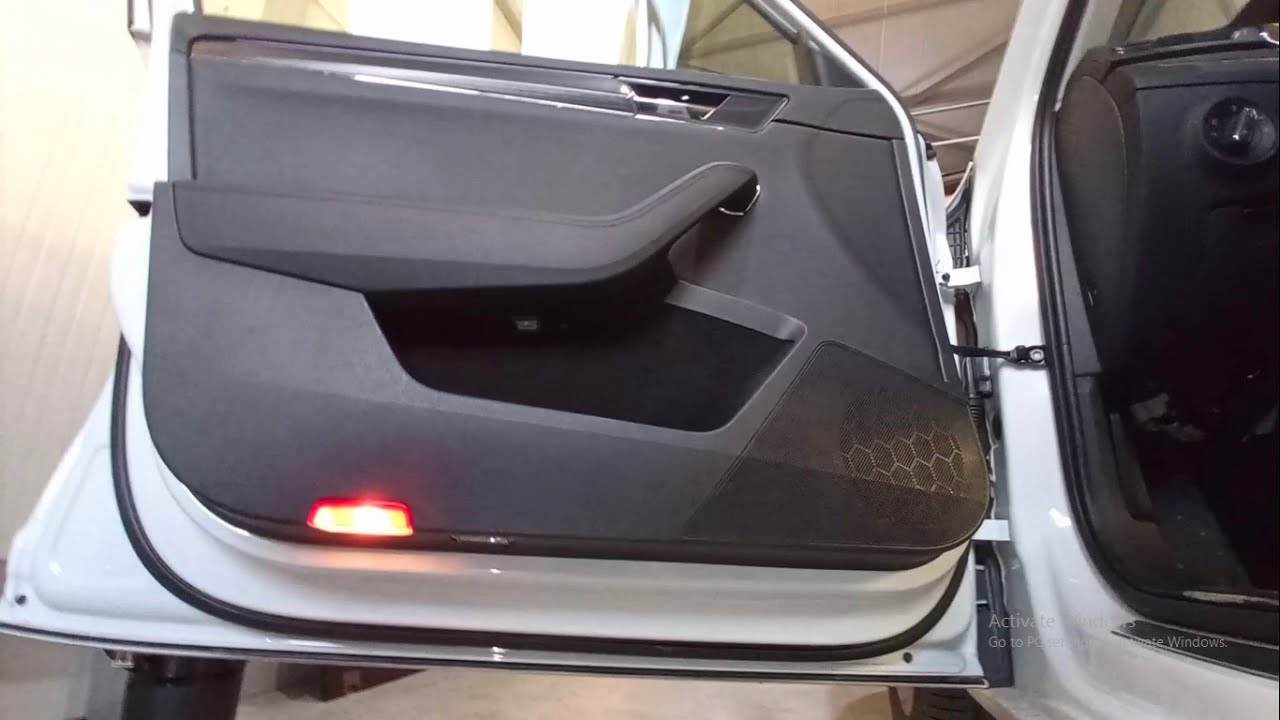 Skoda Superb III 2020 How To Remove Door Panel / Door Panel Removal