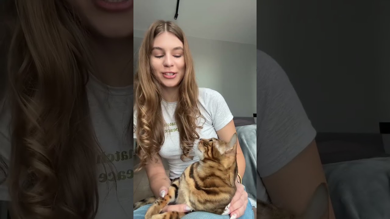 Слушаем и не осуждаем с Тео 🙏🏼 #shorts #humor