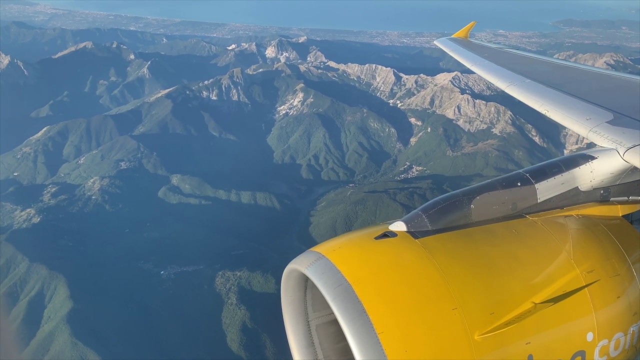 SCENIC Vueling A319-111 Approach & Hard Landing Florence, Italy (Firenze)