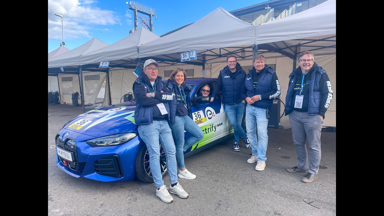 Pole Position für electrify: Wo Geschwindigkeit zuhause ist - und Energie nie ausgeht.