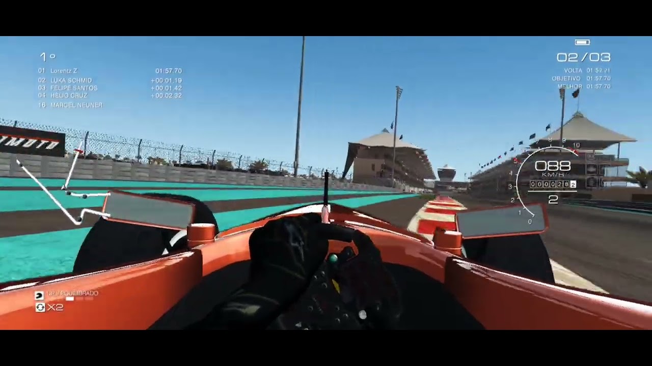 Treinando na Fórmula B em Yas Marina