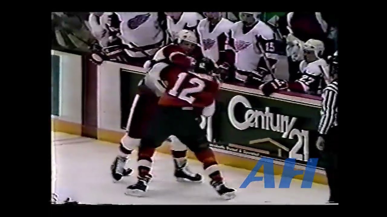 NHL Feb. 11, 1994 Bob Probert,DET v Jim Cummins,PHI Detroit Red Wings Philadelphia Flyers