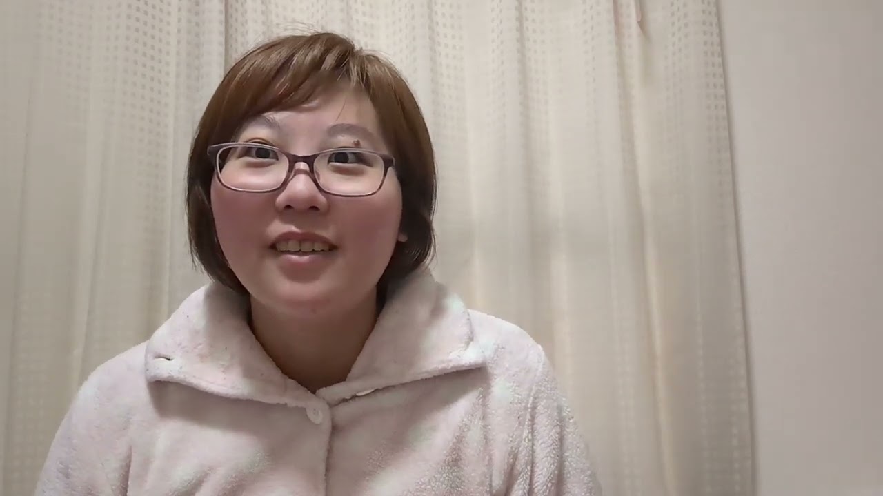 皆さんにお知らせです！髪の毛を切って来た動画です！どうぞご覧下さい！