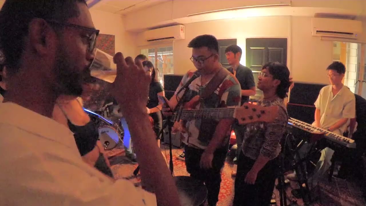 Dec 2025 Flowww Jam Set