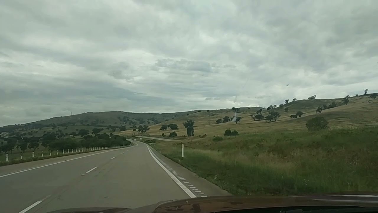 nyetir di Hume Hwy, dari Wodongga, VIC ke Sydney, NSW. Australia. 11 jan 2022