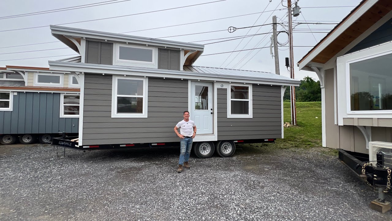 The Amish Built Lexington Tiny Home “Little LuAnn” 10’x24’ - All Wood $74,900 -  Siding $79,900 🏘️🇺🇸