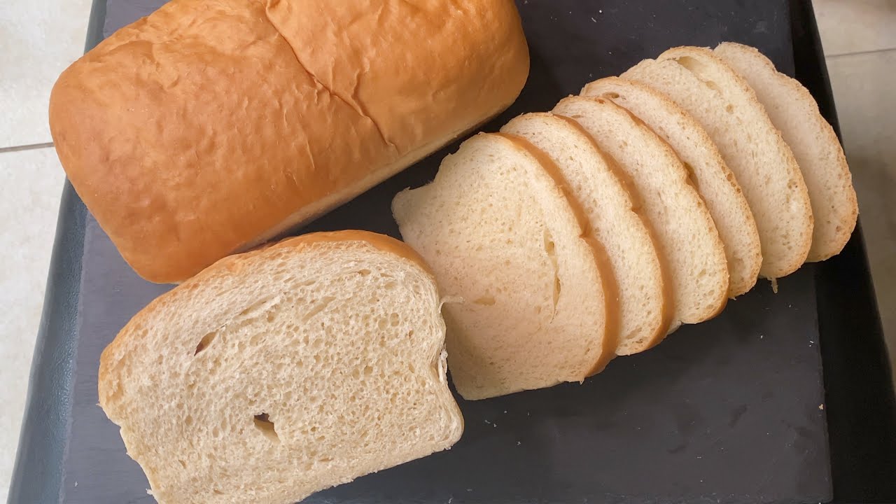 SANDWICH BREAD LOAF 🍞 | EASIEST HOMEMADE BREAD | WHITE BREAD | VEGETARIAN MEDLEY BY MADHAVI
