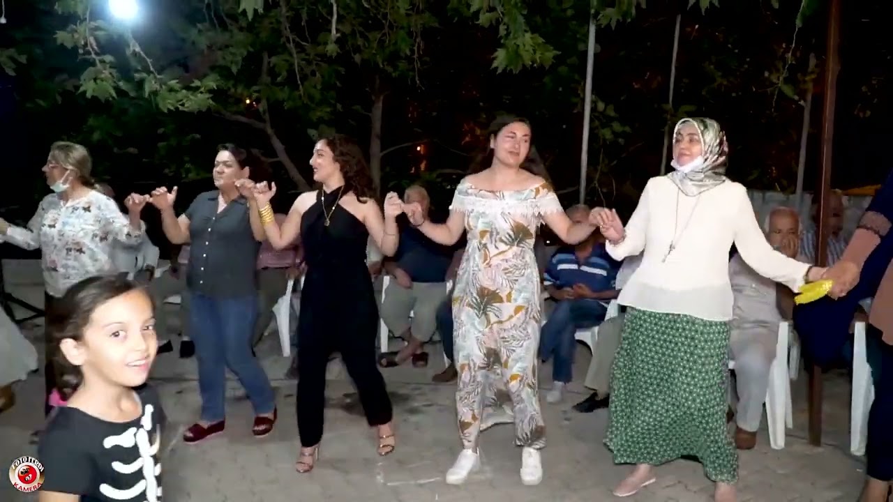 Akif önder yaktı sazı #AkifMüzik sazı çaldı Delibekirli köyünde oynamayan kalmadı Nevzat & Deniz