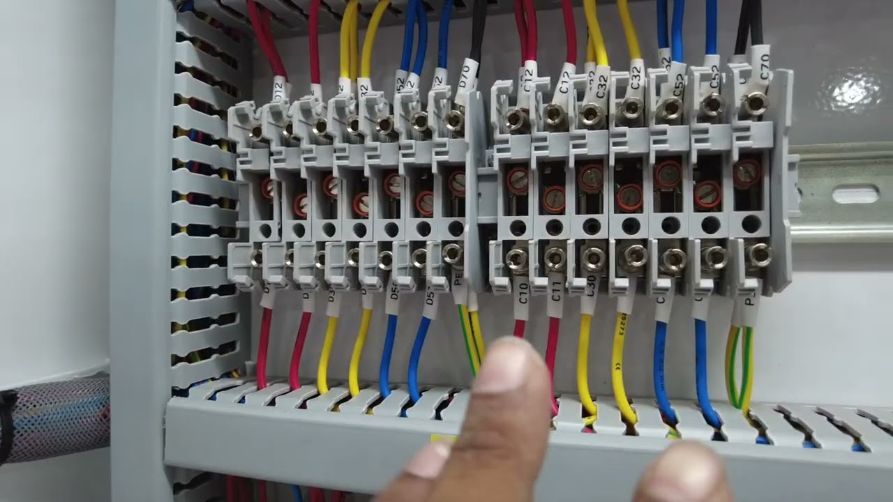1 INCOMER (2500A)+7 OUTGOING  (1250A) SET 1 (A)
