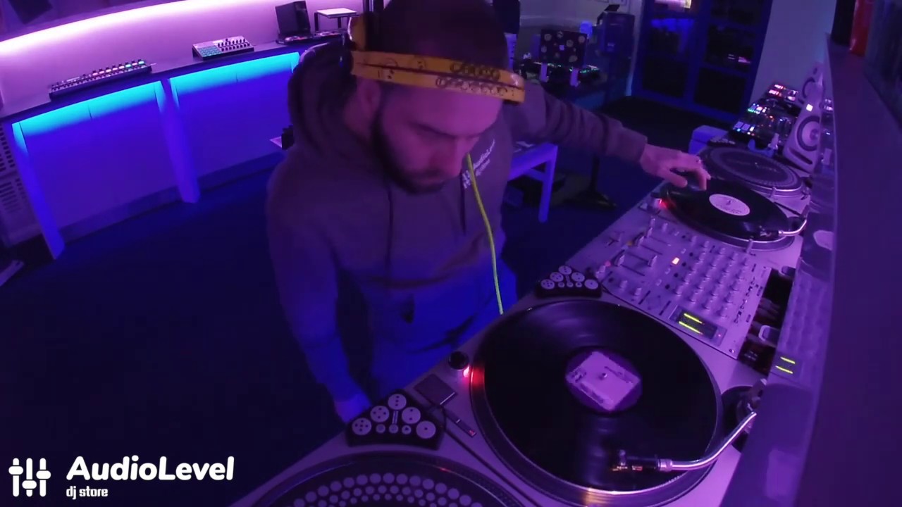 AudioLevel Analog Sessions 02 | Craig Dalzell
