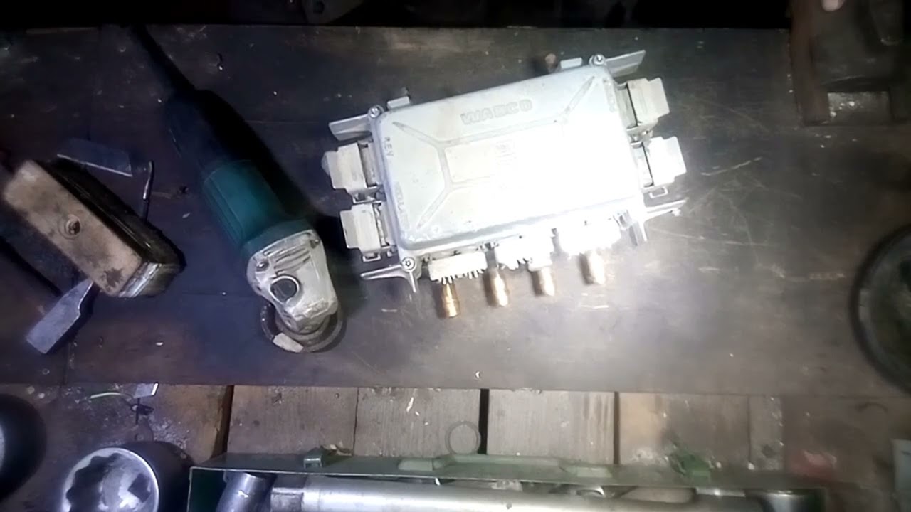 Wabco TEBS розбираємо блок керування
