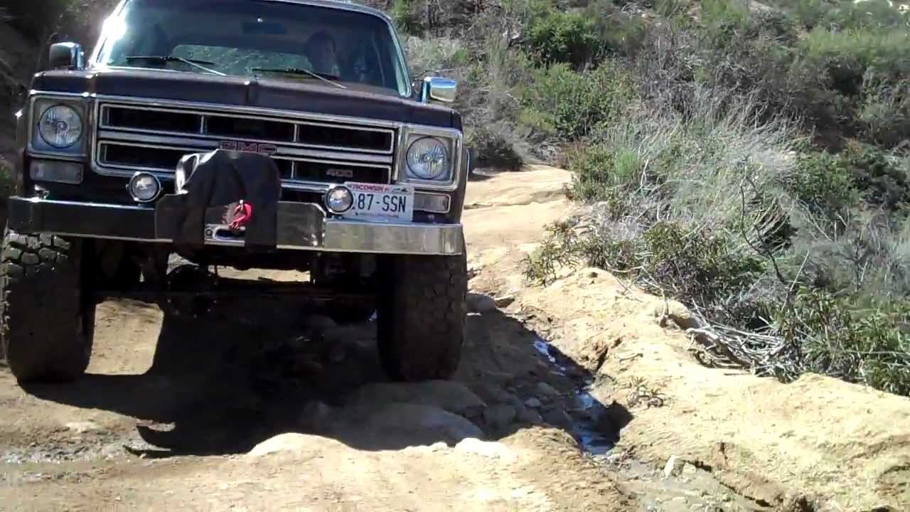 4x4 Offroad Suburban - Mild Mudding Trail Drive - 4 x 4 Truck