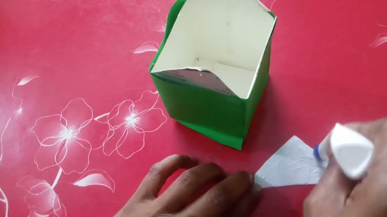 Very asy mini Dustbin