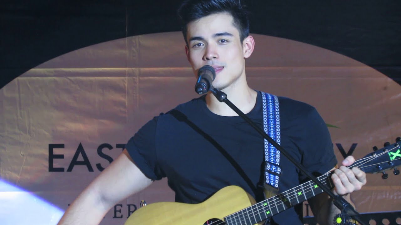 XIAN LIM and Dingdong Avanzado interlude at Eastwood #KeyOfXLIVE