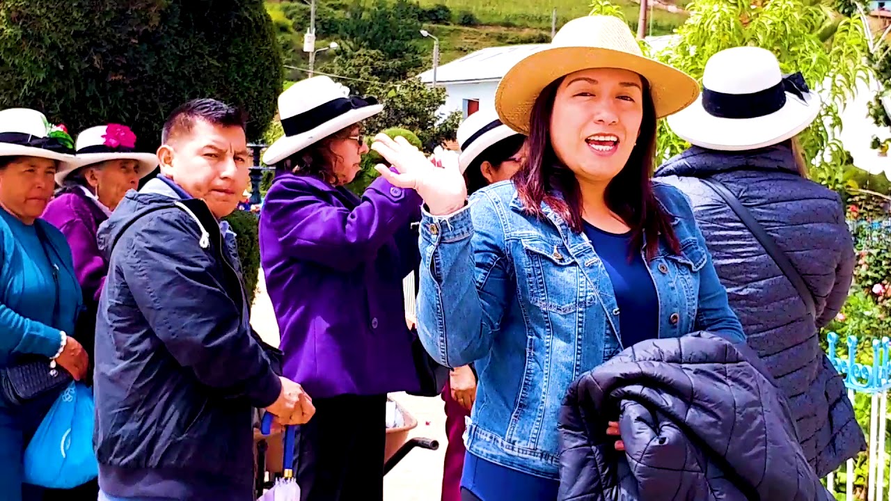 Merle Cruz con el Conj. Musical los Amigos de Caniasbamba.