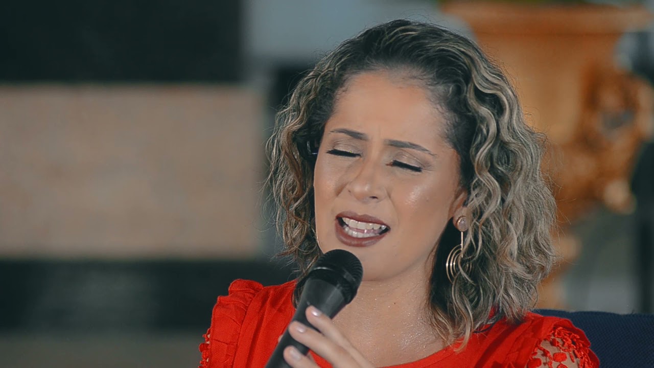 Perfeito é quem te criou -  Grazi Vilela