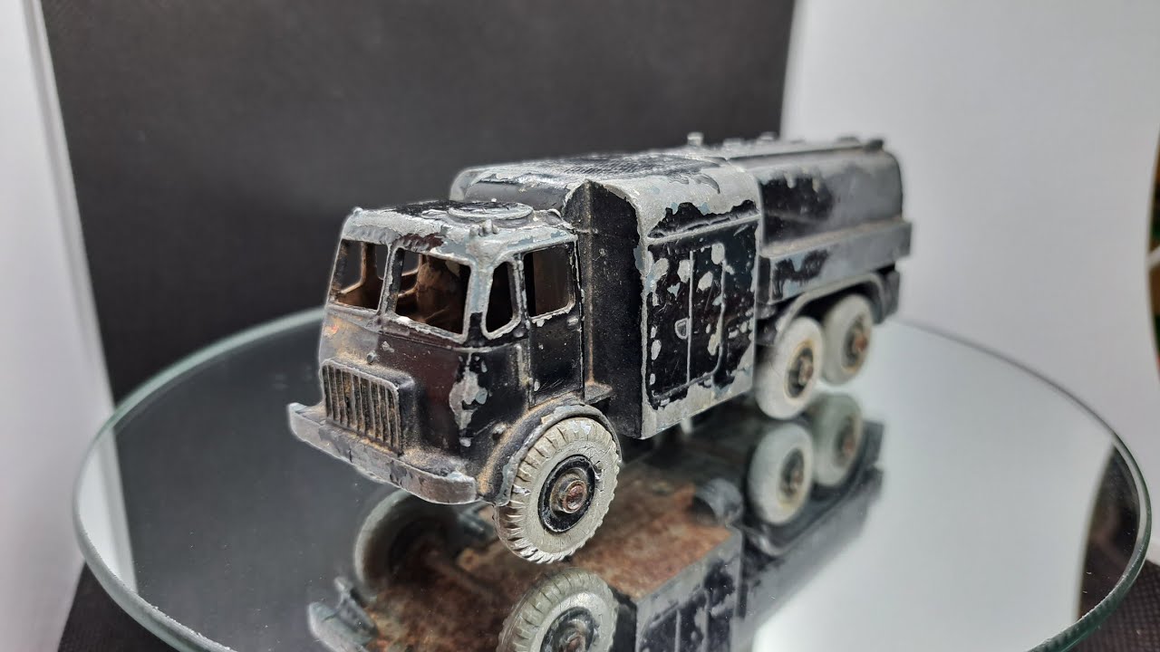 Diecast Restoration Dinky Toys pressure refueller no/642 (D,M,C challenge)