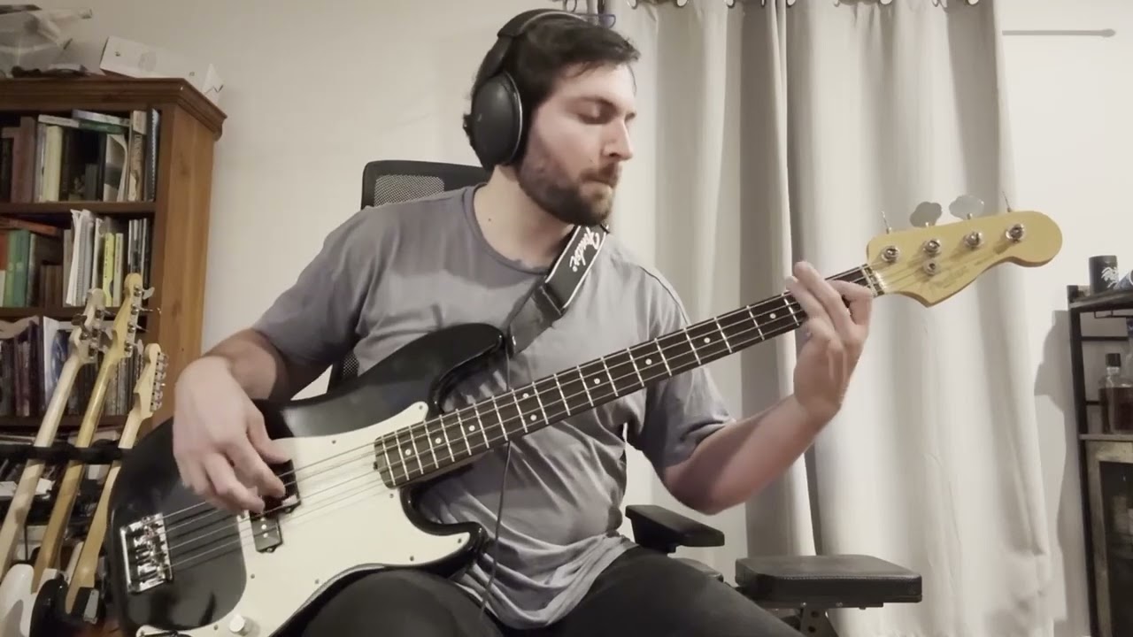 Do I Wanna Know? By Arctic Monkeys Bass Cover