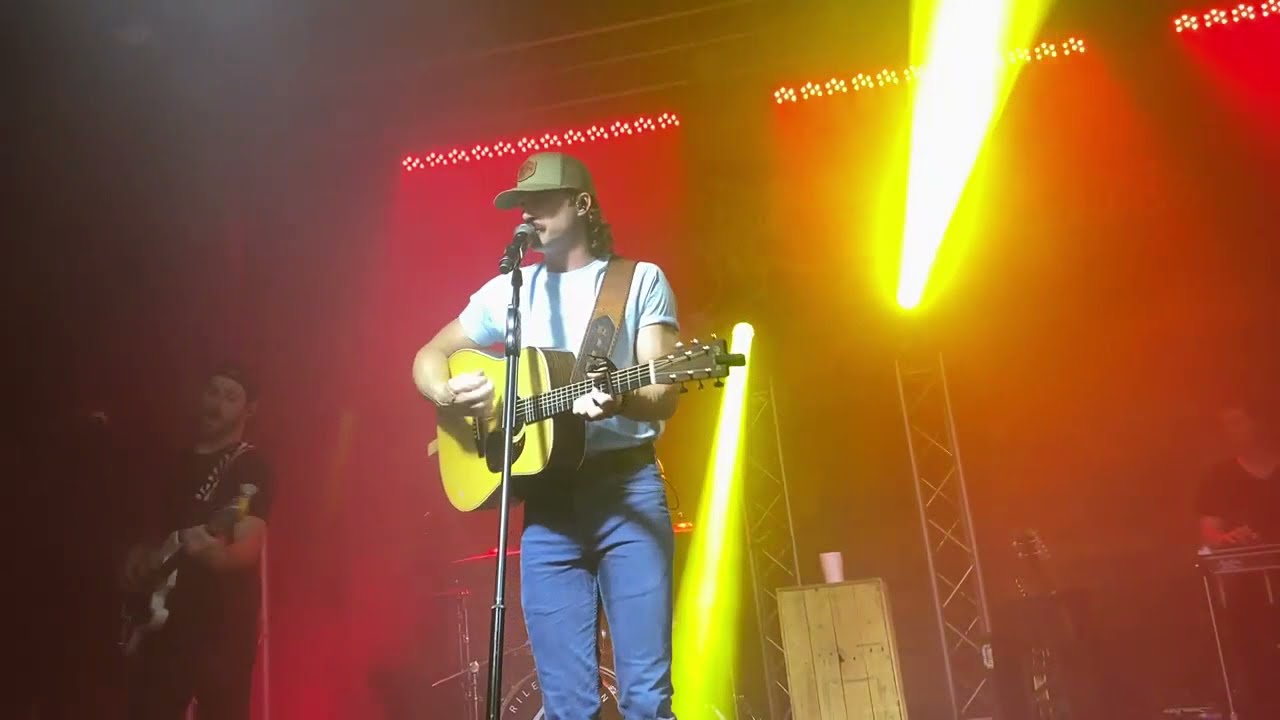 Riley Green - In Color (Cover) (Live) - @ Knockin’ Boots Saloon - Gainesville, Florida