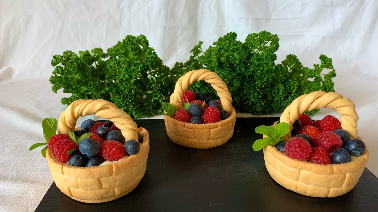 Fruit Tarts basket ทาร์ตกระเช้าผลไม้
