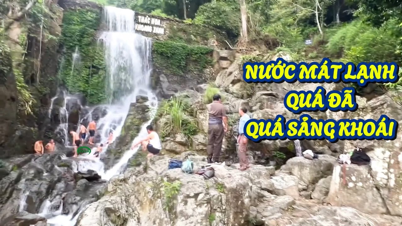 Lên núi tắm suối nước mát lạnh thật đã và sảng khoái (Khoang Xanh-Suối Tiên, núi Ba Vì, Hà Nội)