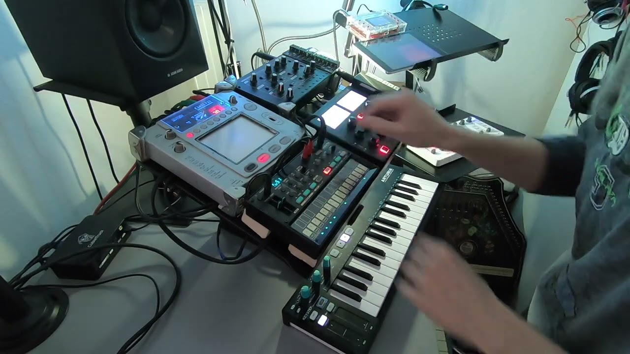 'Painting Melodies' - Volca FM 2, Moog Werkstatt and MOD Duo X