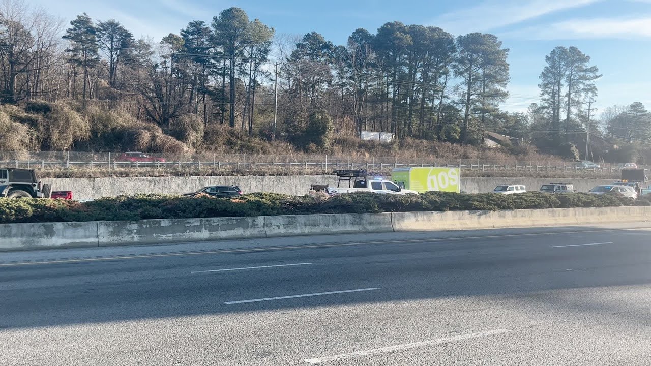 Jeep on median on I-385