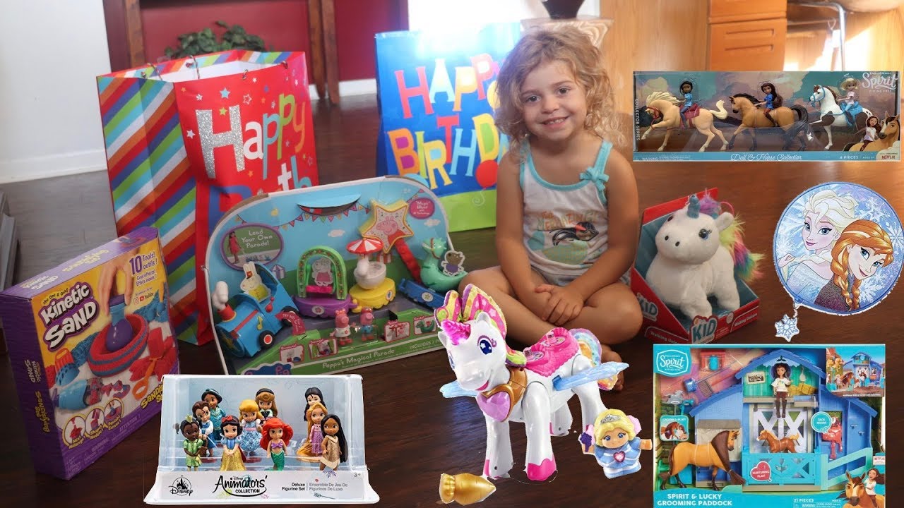 DANIELA abre sus REGALOS de CUMPLEAÑOS