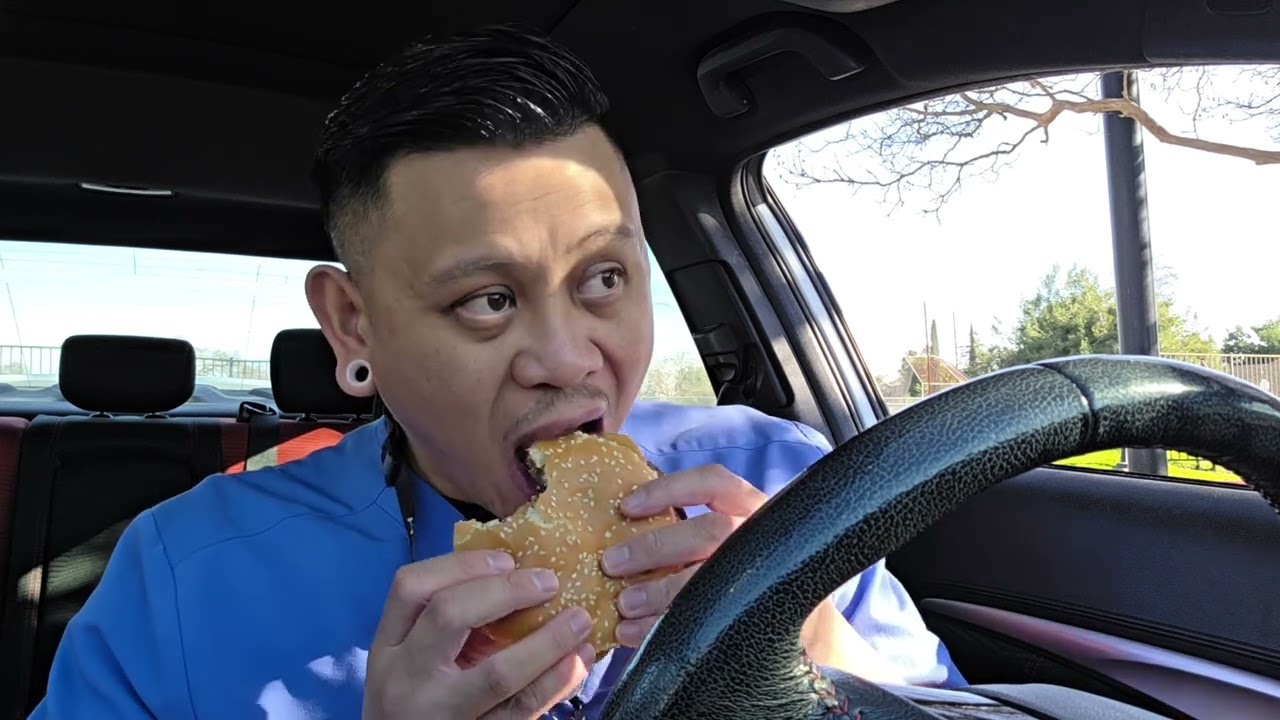 Trying the new Burger King steakhouse whopper!