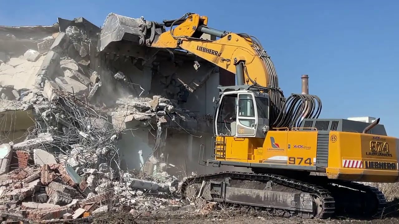 Liebherr 974 Excavator Demolishes Building - Sotiriadis/Labrianidis Demolitions