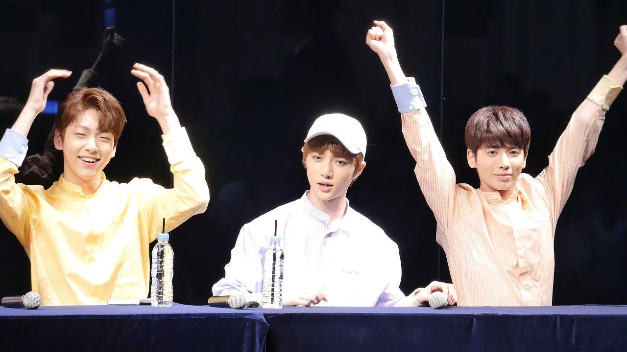190330 TXT (투바투) :  팬사인회 오프닝 + 첫줄싸인 fansign opening : 직캠 fancam : 롯데월드몰 시네파크