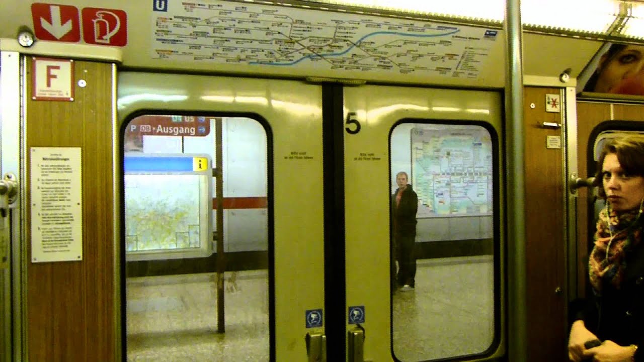 Hauptbahnhof to Königsplatz on the U2