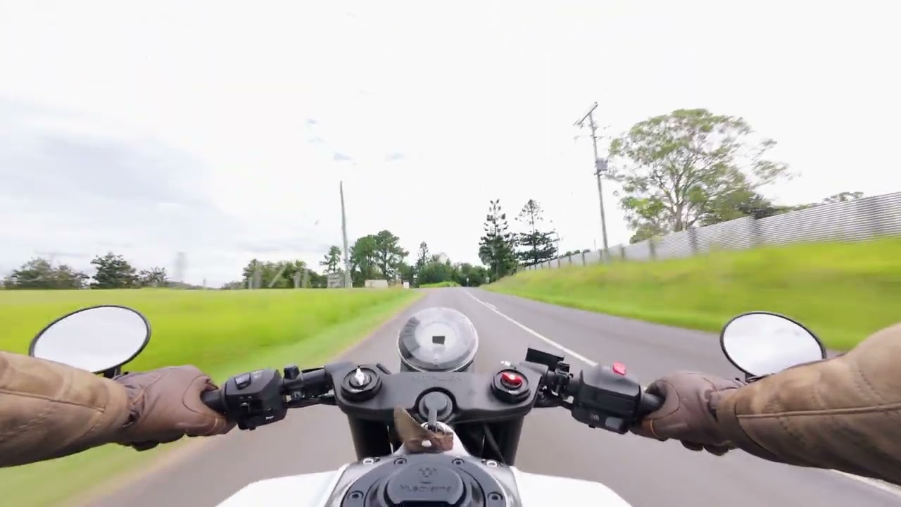 VITPILEN 401 - SUNSHINE COAST BACKROADS
