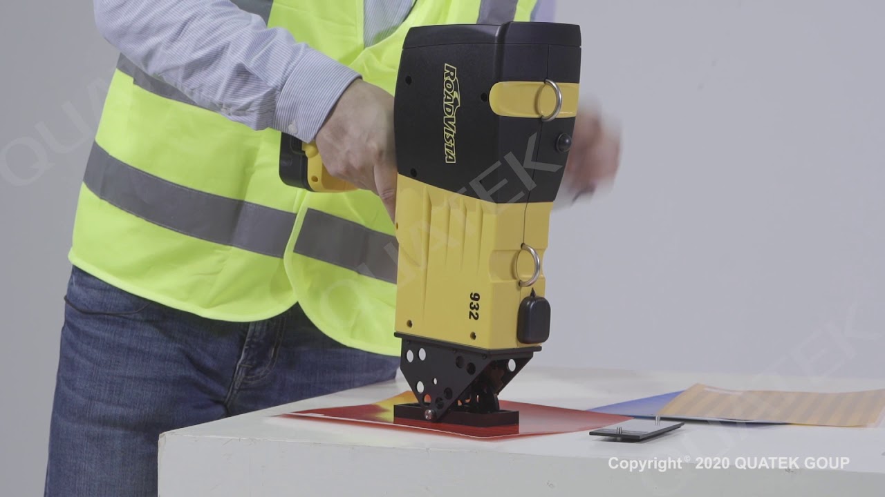 RoadVista Model 932 Handheld Sign Retroreflectometer operation introduction