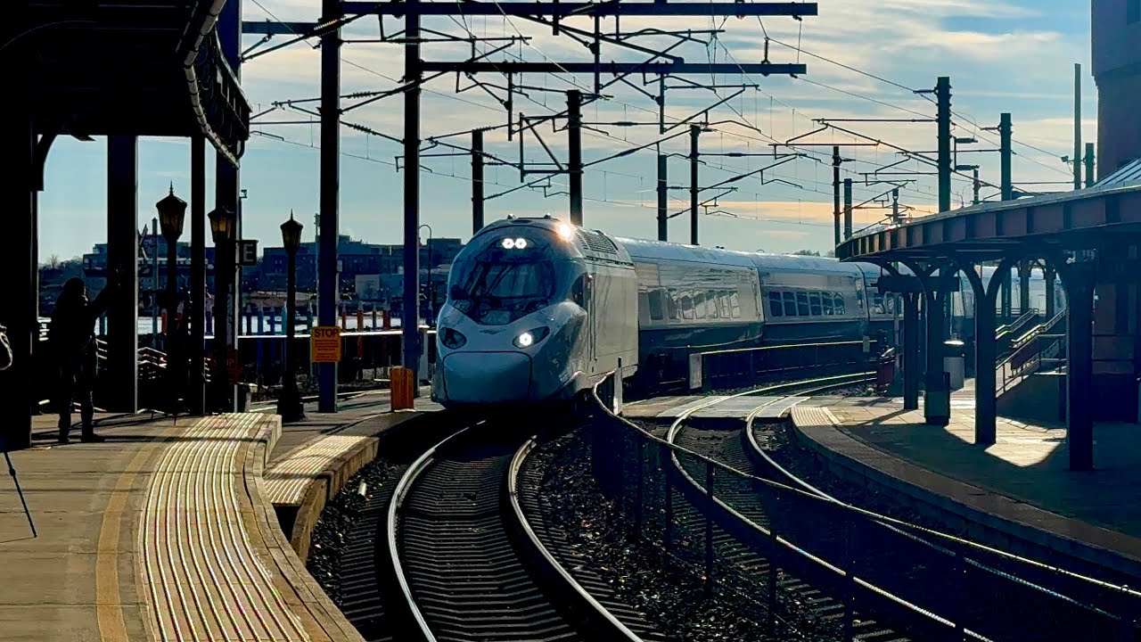 Amtrak & Shore Line East Saturday Northeast Corridor Trains @ New London (12/20/25)